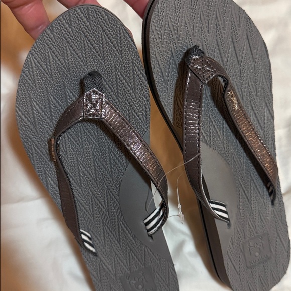 Gray Flip Flops with Textured Sole - Picture 2 of 4